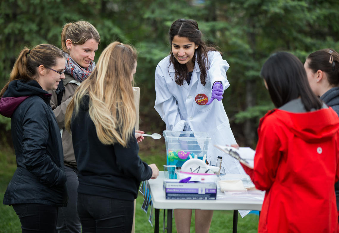 Aprami Jaggi, postdoctoral associate and Soapbox Science 2018 participant, presents at last year's inaugural Soapbox Science event at the Calgary Zoo.