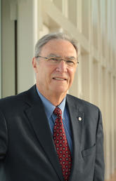 Dr. Stephen Randall