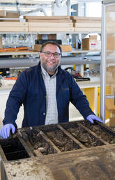 Ian Gates and his team are working with heavy oil and bitumen. Photo by Riley Brandt, University of Calgary