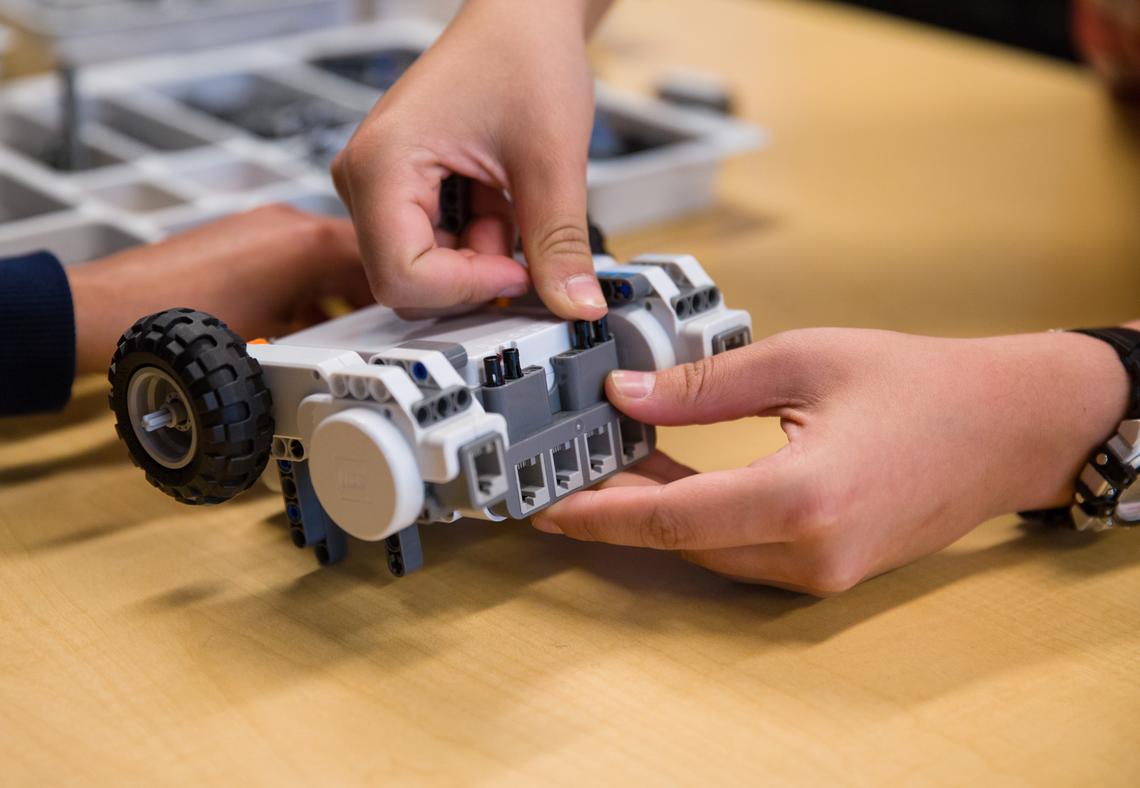 Indigenous Youth Robotics Program Indigenous Youth Robotics Program